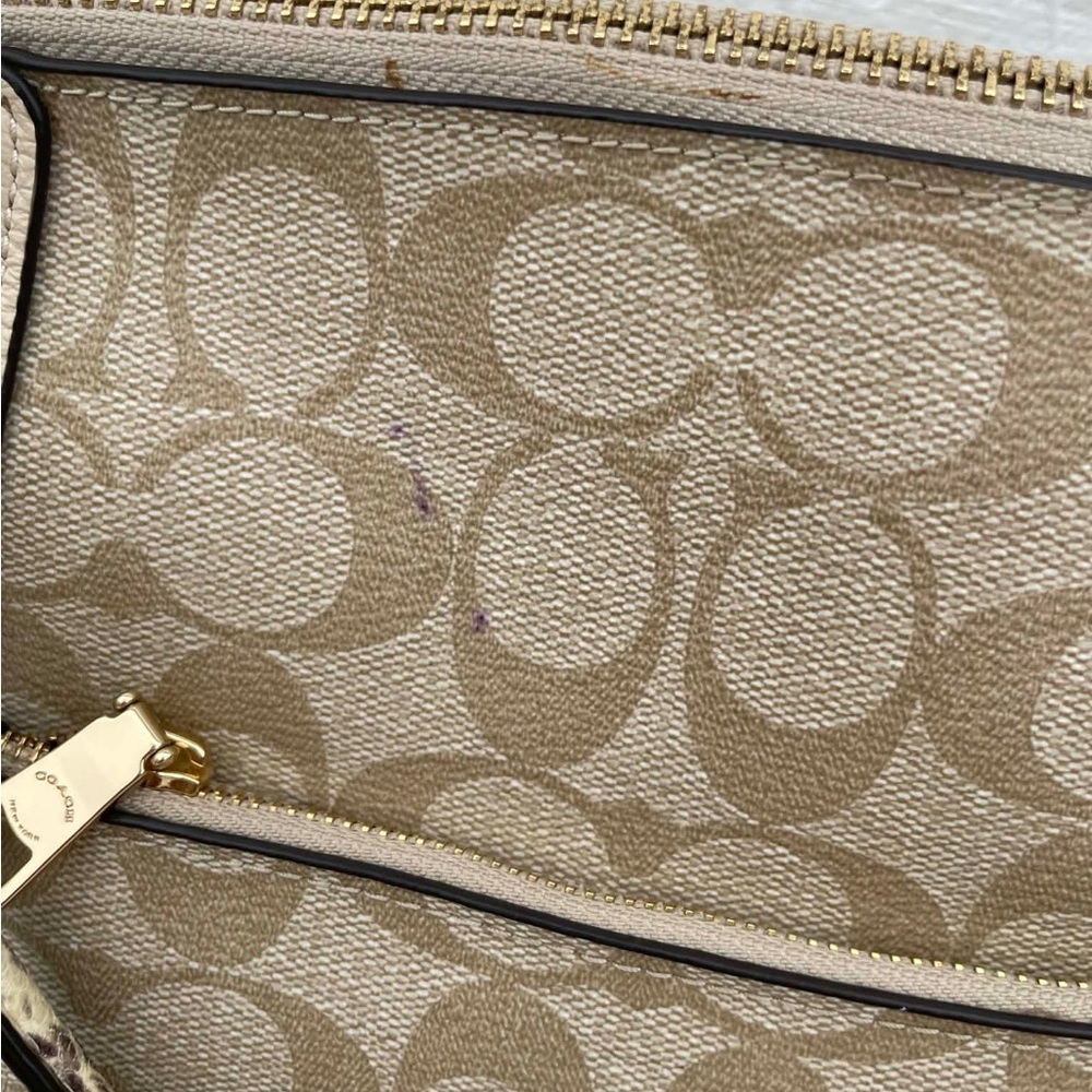 Coach Beige and Cream Crossbody Bag - Picture 5 of 8